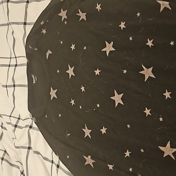 Buffalo sweater with stars - Picture 1 of 2